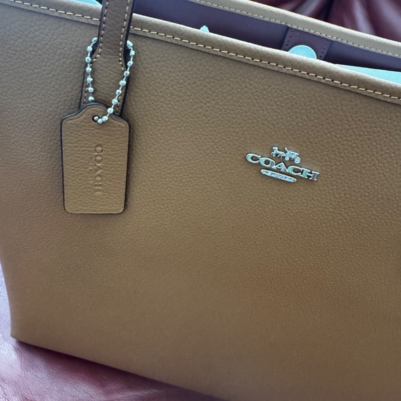 NWT Coach Leather City Tote Bag - Picture 5 of 7